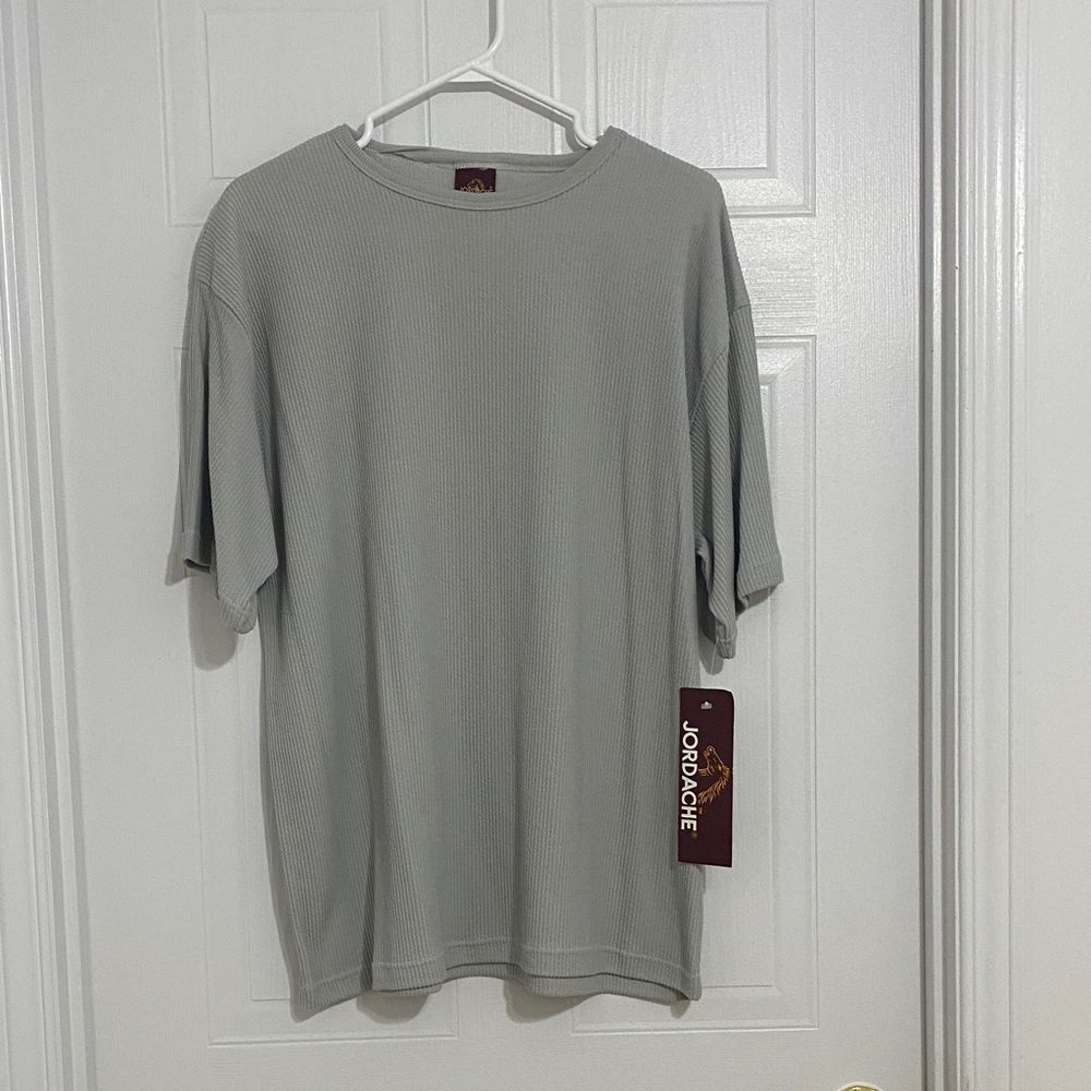 Jordache Grey men’s short sleeve sweater medium med